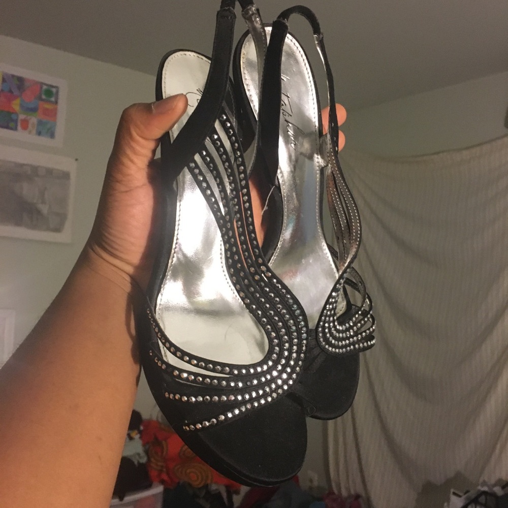High heels shoes